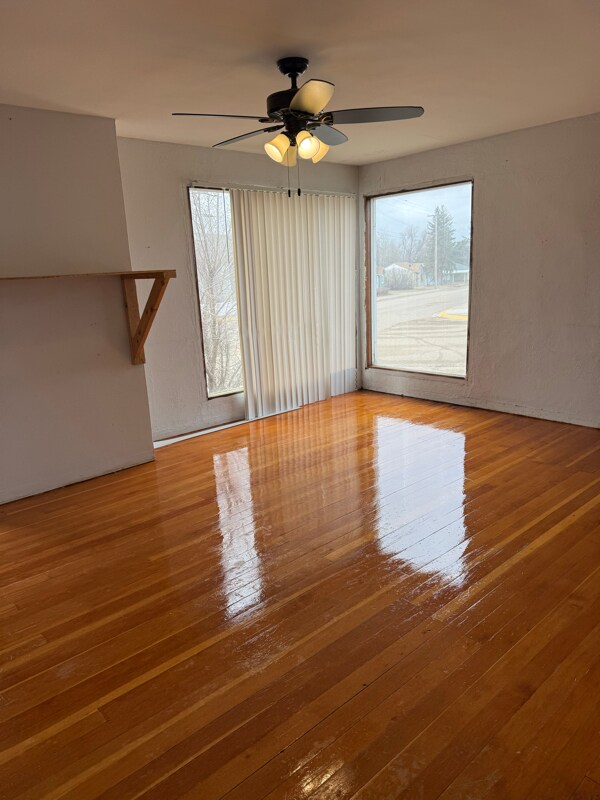 Foto del edificio - 138 W Laurel Ave