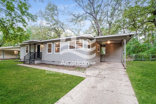 Foto del edificio - 3027 Woodside Dr