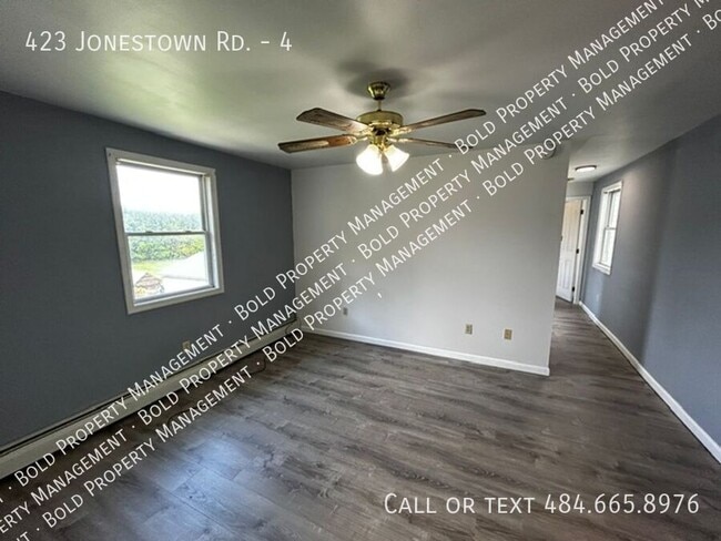 Building Photo - 423 Jonestown Rd