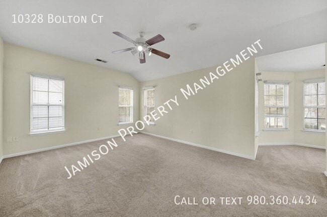 Foto del edificio - 10328 Bolton Ct