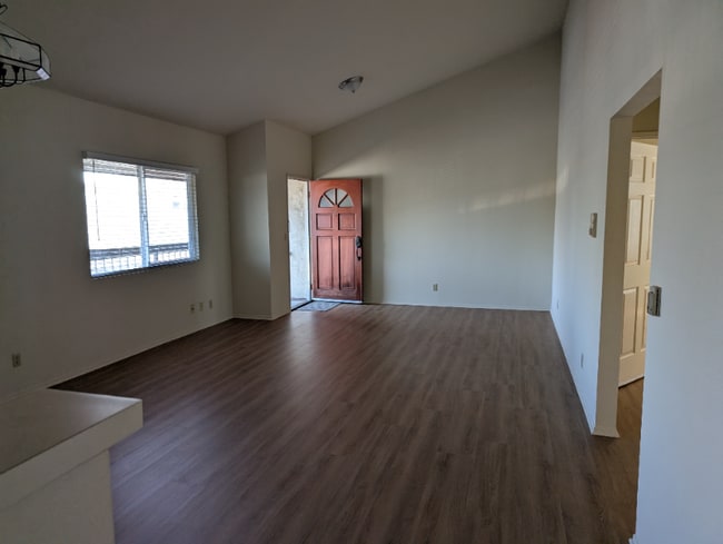 Photo - 1328 W Gardena Blvd Apartment