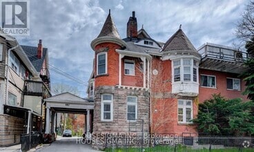 Building Photo - 661-661 Huron St