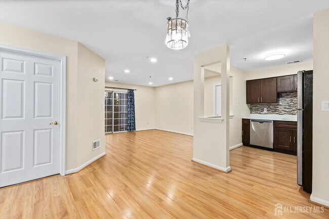 Foto del edificio - 828 Waterford Dr