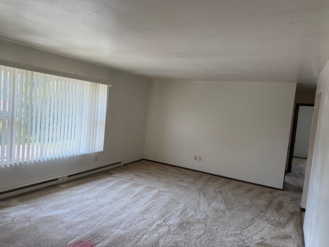 Foto principal - 109 E Monroe Ave