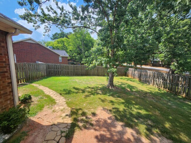 Building Photo - 1153 Hartford Trail