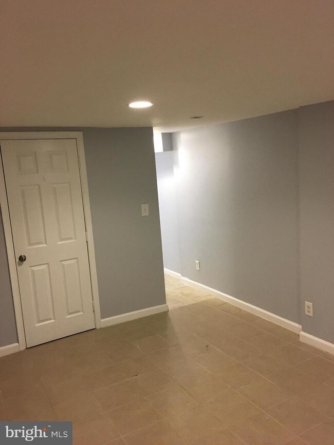 Foto del edificio - 2420 New York Ave NE