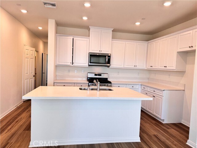 Foto del edificio - 4106 E Coronado Privado