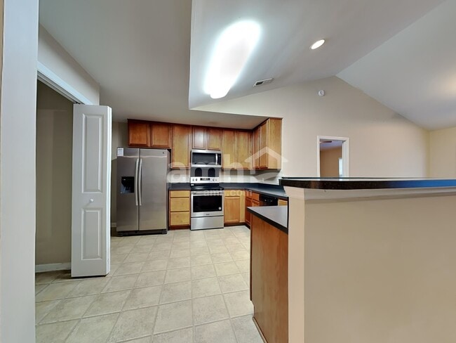 Building Photo - 5015 Whitfield Ct