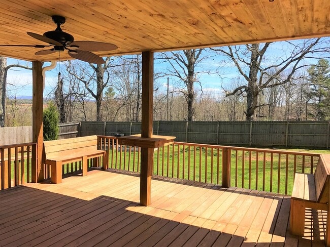 Building Photo - Great Family Home -  Fenced Backyard - Garage!