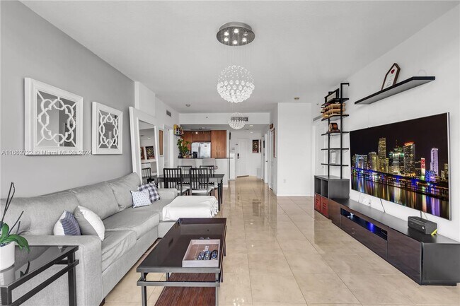 Foto del edificio - 7910 Harbor Island Dr