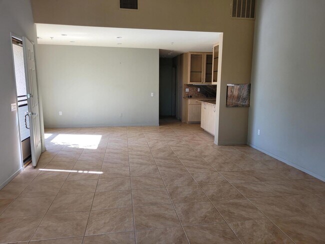 Building Photo - 2950 Escoba Dr