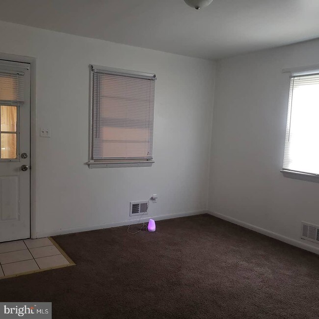 Building Photo - 6503 Seat Pleasant Dr