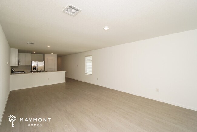 Building Photo - 550 Layne Overlook