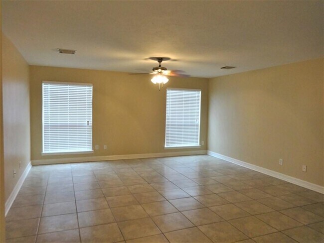 Building Photo - 19823 Lindenwick Ct