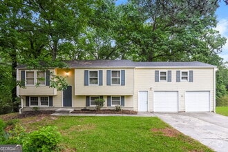 Building Photo - 3332 Chesterfield Ct