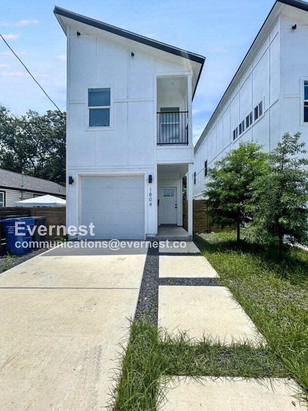 Foto principal - 1804 E Crockett St