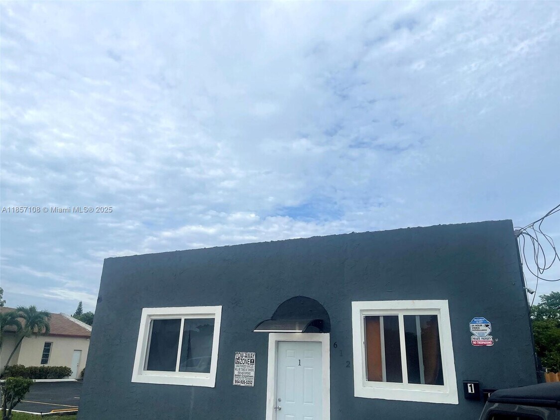 Foto principal - 612 NW 2nd Ave