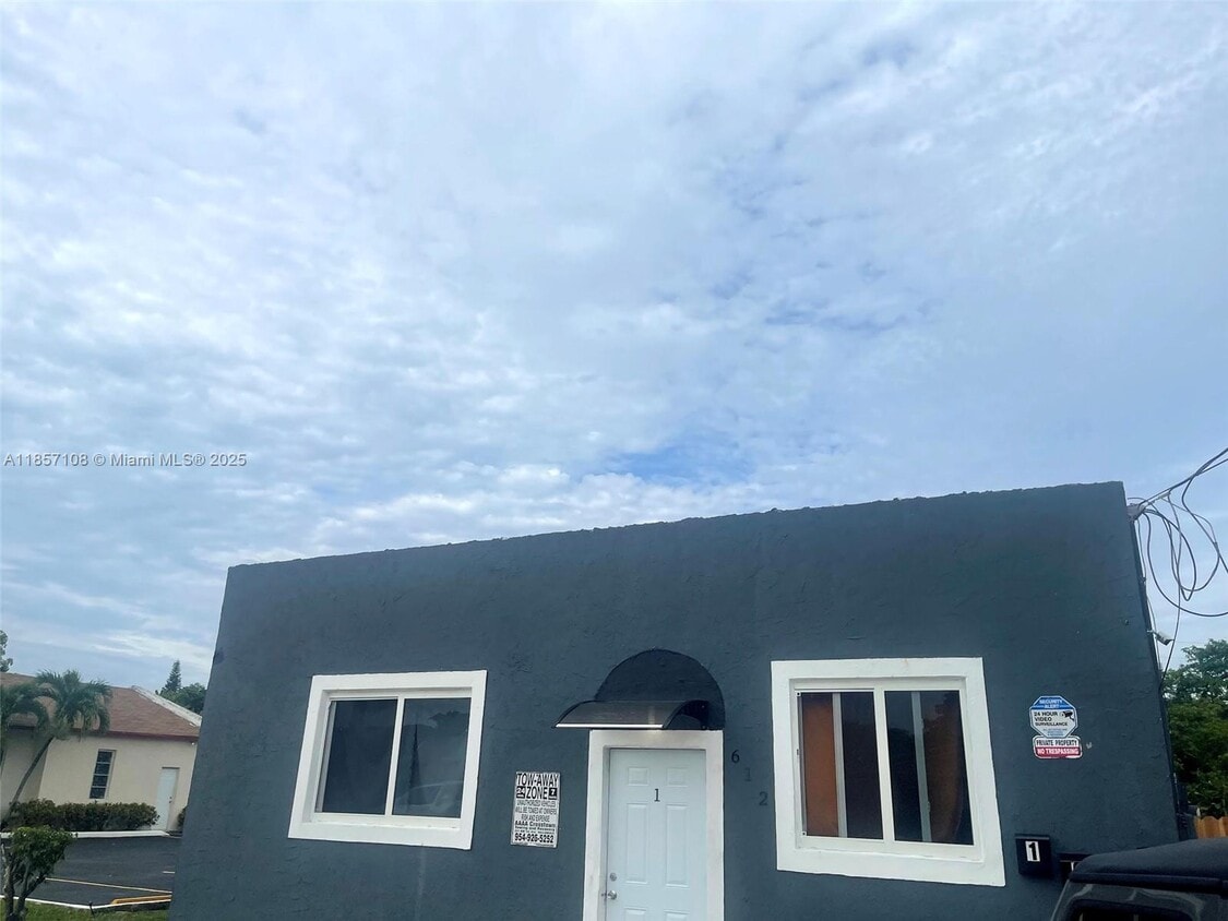 Primary Photo - 612 NW 2nd Ave