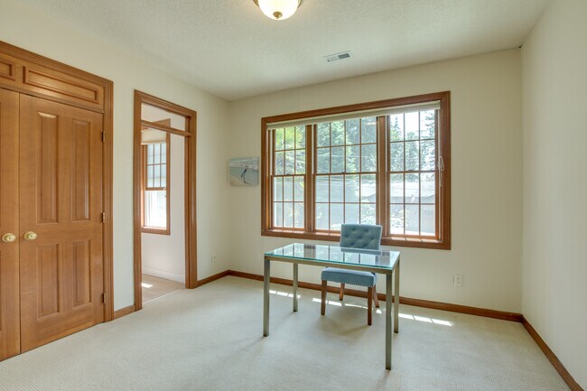 Foto del edificio - 1099 Troon Rd