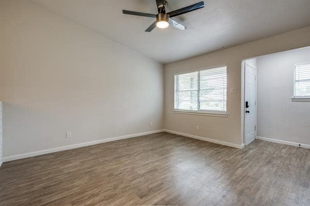 Foto del edificio - 203 N Forest Crest Dr