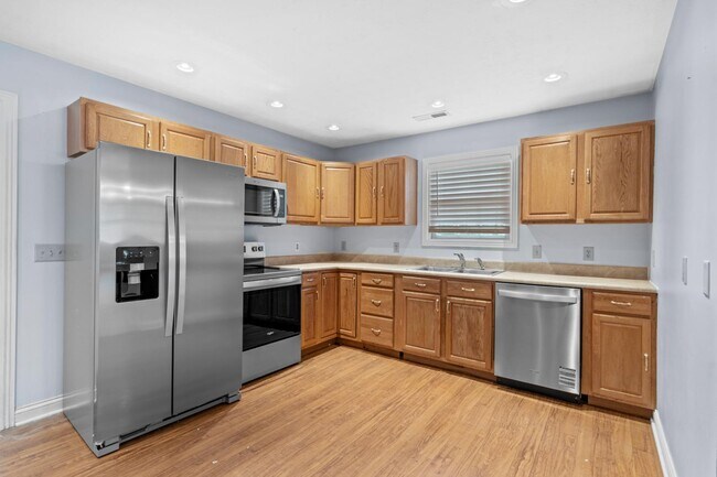 Foto del edificio - 227 N Miles St