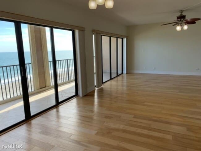 Building Photo - 4 br, 3 bath Condo - 995 N Highway A1A
