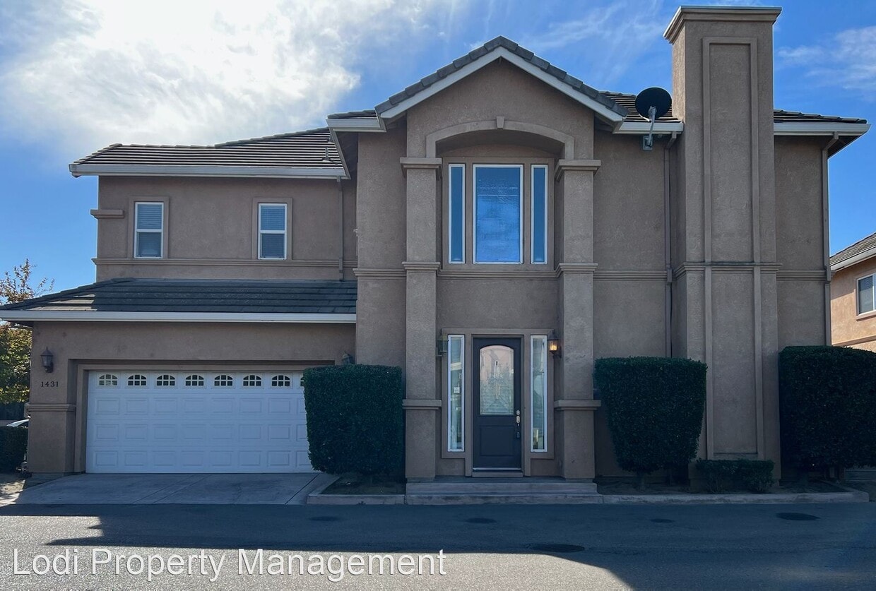 3 br, 2.5 bath House 1431 Lakeshore Drive House Rental in Lodi, CA