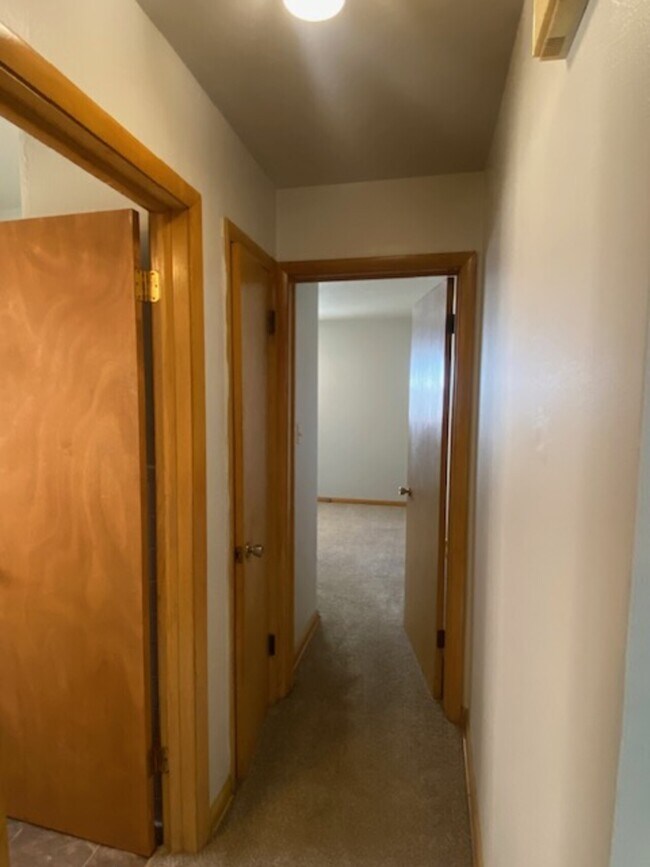 Building Photo - 4043 N 60th St