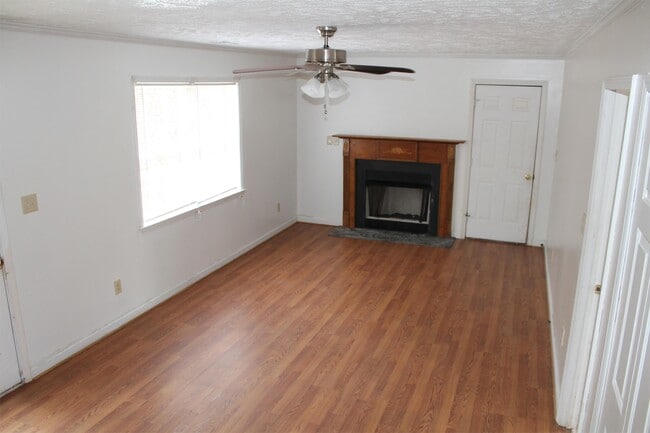 Building Photo - 141 Hawksworth Pl