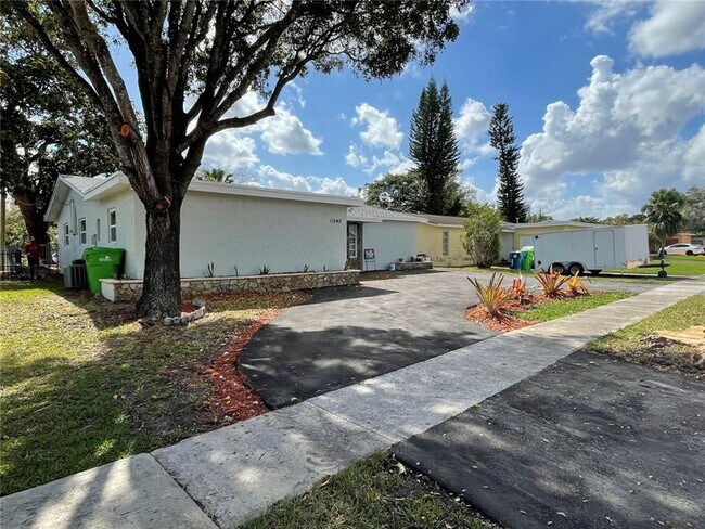 Foto del edificio - 11940 NW 29th St