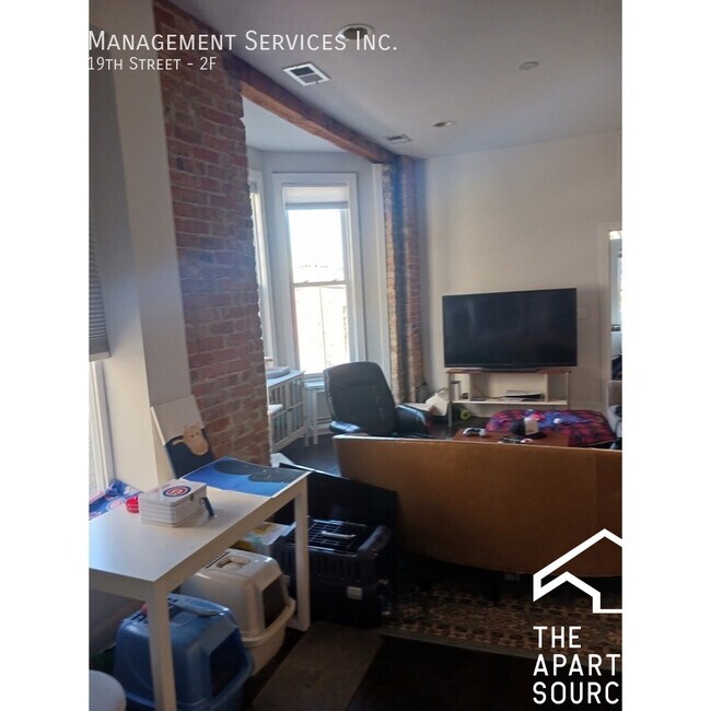 Foto del edificio - 1539 W 19th St