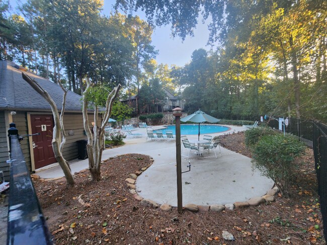 Foto del edificio - 910 Country Park Dr