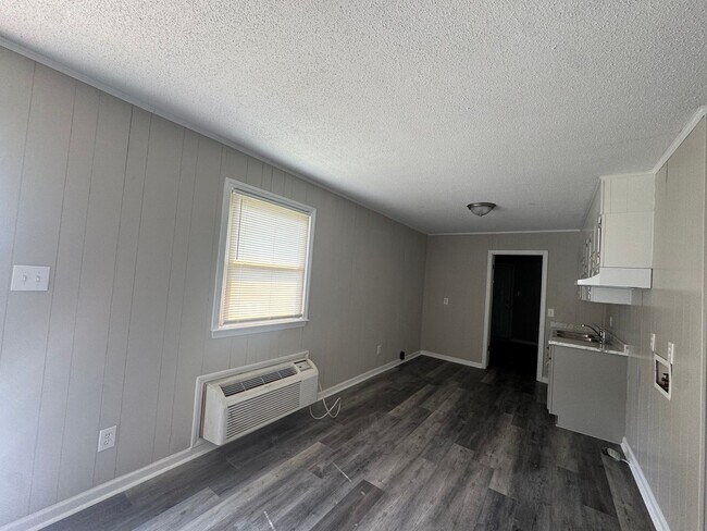 Photo - 2212 Hart Street Apartment