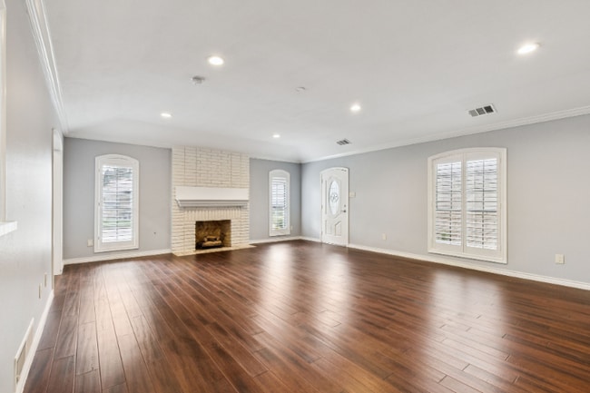 Foto del edificio - 5801 Orchid Ln
