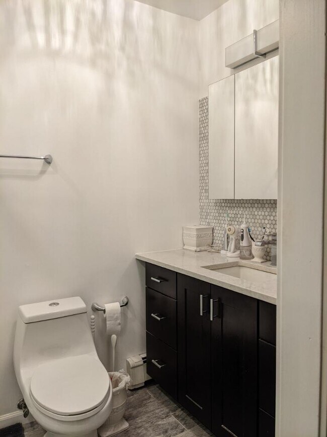 112 Jefferson St Unit 3, Hoboken, NJ 07030 Condo for Rent in Hoboken