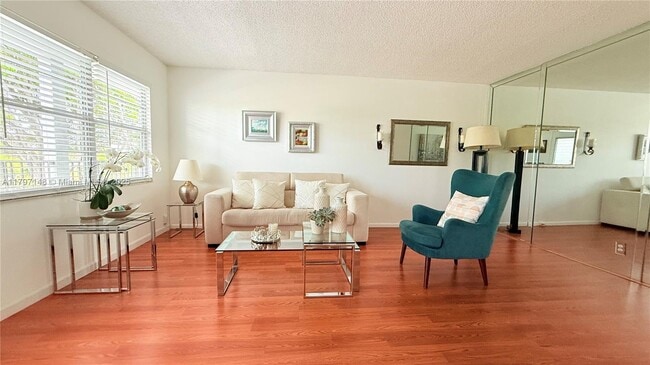 Foto del edificio - 13450 SW 3rd St
