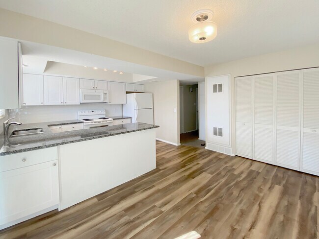 Foto del edificio - 9206 E Mansfield Ave