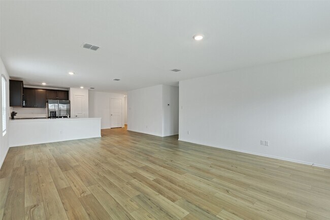 Foto del edificio - 402 Moray Dr