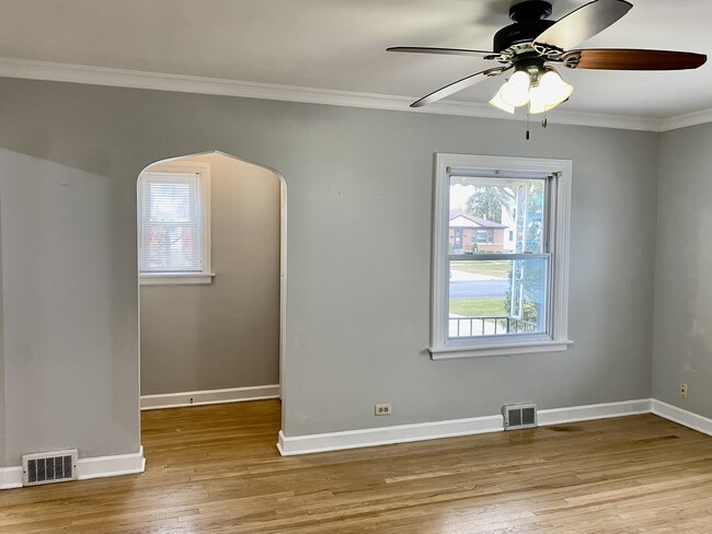 Building Photo - 1320 Highridge Pkwy