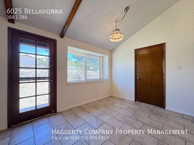 Foto del edificio - 6025 Belladonna-