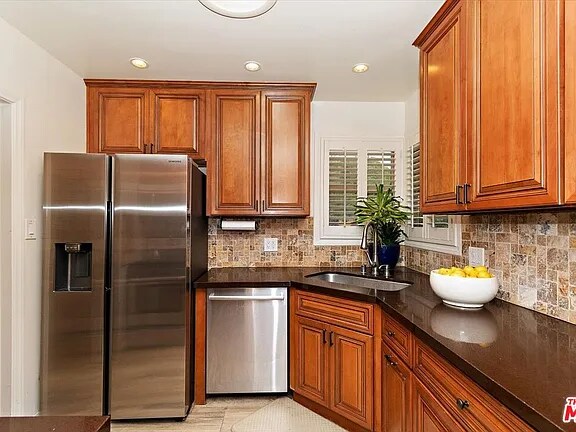 Foto del edificio - 1525 Glenavon Ave