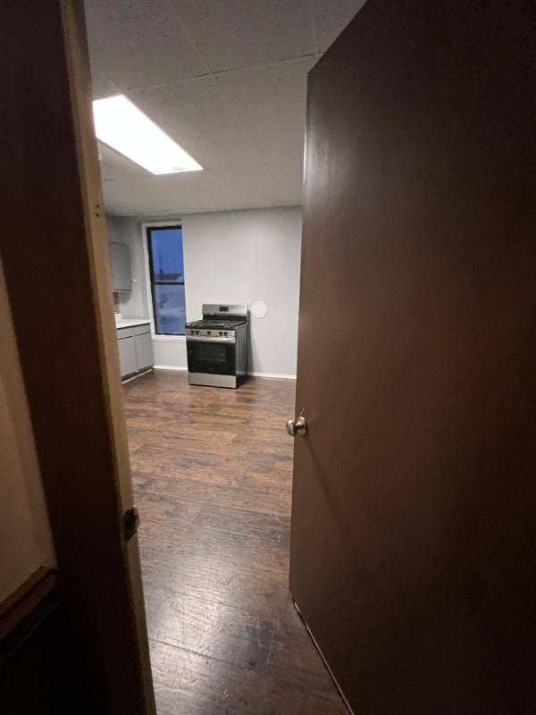 Building Photo - 1 Russell Pl