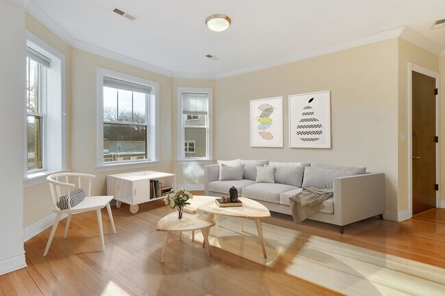 Foto del edificio - 4861 N Hermitage Ave