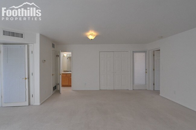 Building Photo - 4951 E Mission Hill Pl