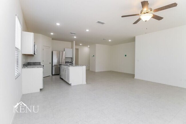 Foto del edificio - 35383 W San Capistrano Ave