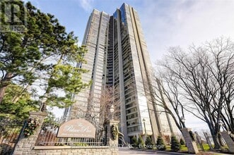 Building Photo - 2045 Lake Shore Blvd W