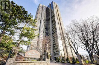 Building Photo - 2045 Lake Shore Blvd W