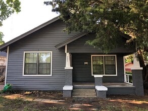 Building Photo - 731 E Lowden St