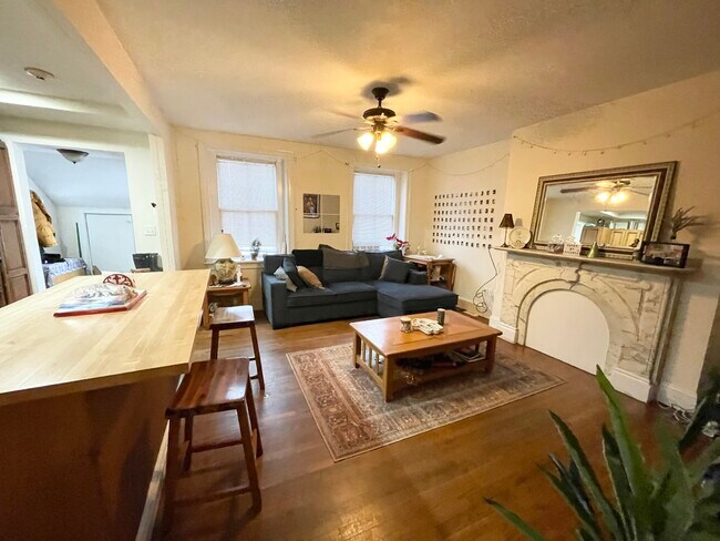 Foto del edificio - 467 Massachusetts Ave