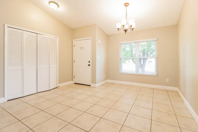 Foto del edificio - 1264 Rising Sun Blvd